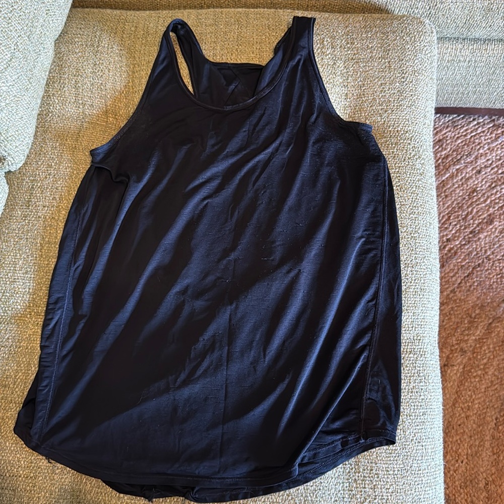 Lululemon black razor back work out tank